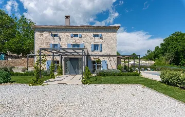 Renovated Stone Villa with Private Pool, Brečevići