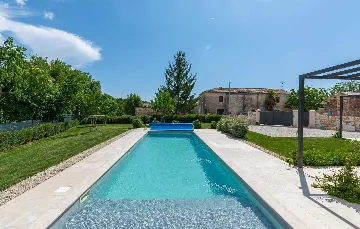 Renovated Stone Villa with Private Pool, Brečevići