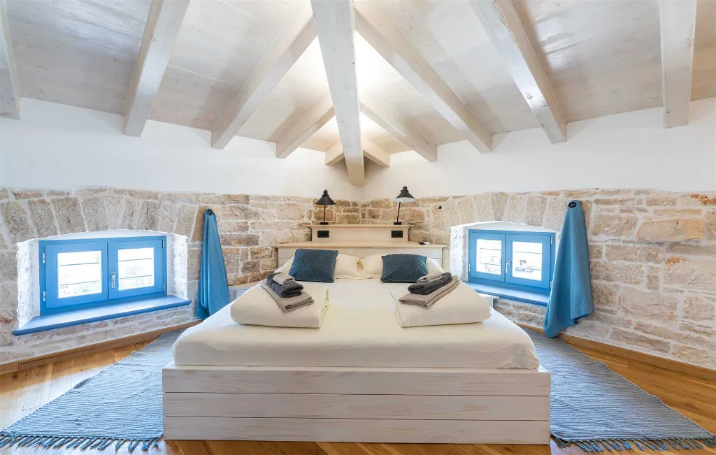 Renovated Stone Villa with Private Pool, Brečevići