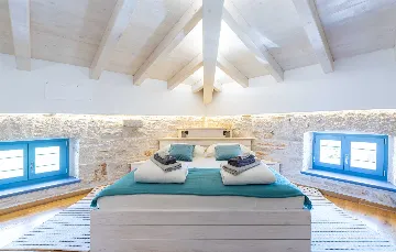 Renovated Stone Villa with Private Pool, Brečevići