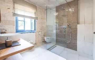 Renovated Stone Villa with Private Pool, Brečevići