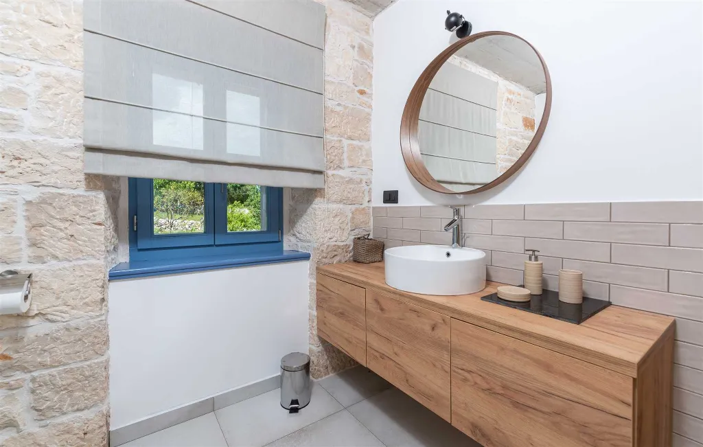 Renovated Stone Villa with Private Pool, Brečevići