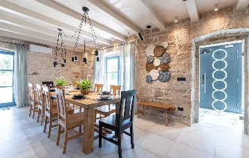 Renovated Stone Villa with Private Pool, Brečevići