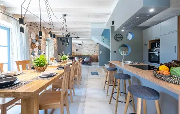 Renovated Stone Villa with Private Pool, Brečevići