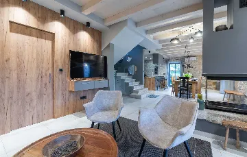 Renovated Stone Villa with Private Pool, Brečevići