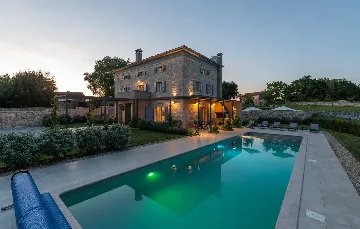 Renovated Stone Villa with Private Pool, Brečevići