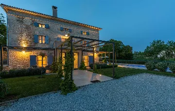 Renovated Stone Villa with Private Pool, Brečevići
