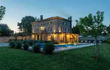 Renovated Stone Villa with Private Pool, Brečevići