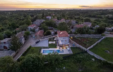 Renovated Stone Villa with Private Pool, Brečevići