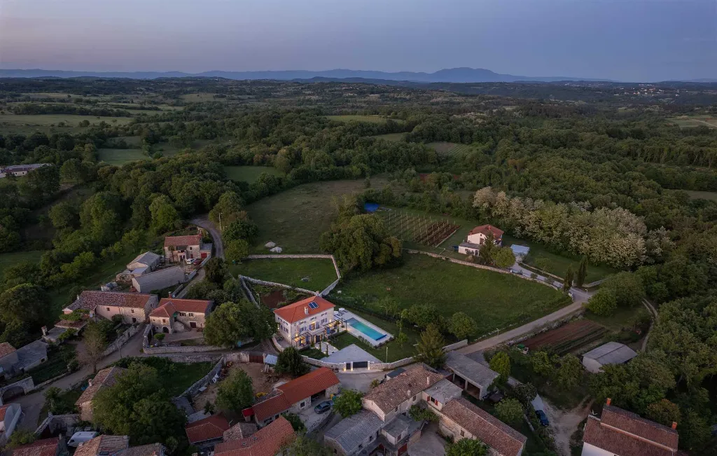Renovated Stone Villa with Private Pool, Brečevići