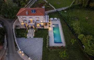 Renovated Stone Villa with Private Pool, Brečevići
