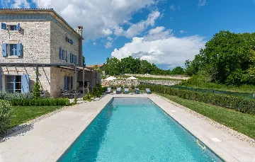 Renovated Stone Villa with Private Pool, Brečevići