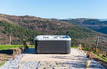 3-Bedroom Villa in Grožnjan for 5 Guests