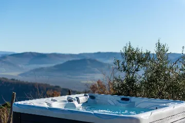 3-Bedroom Villa in Grožnjan for 5 Guests