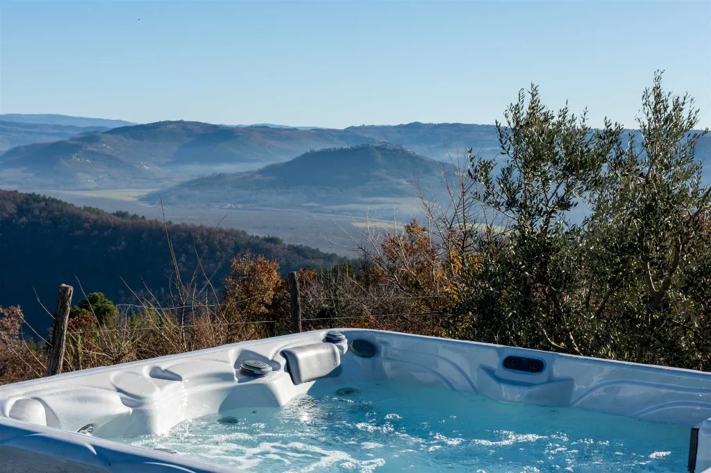 3-Bedroom Villa in Grožnjan for 5 Guests
