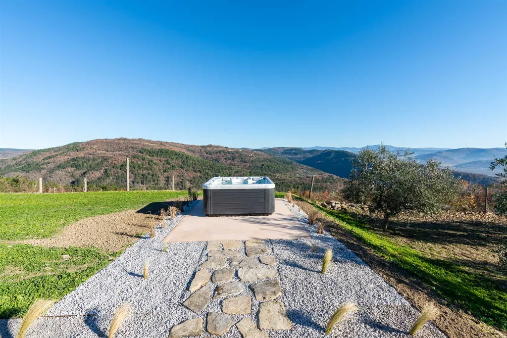3-Bedroom Villa in Grožnjan for 5 Guests