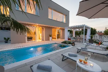 Villa in Ravni with Private Pool & Sea Views