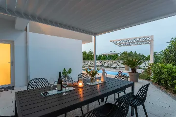 Villa in Ravni with Private Pool & Sea Views