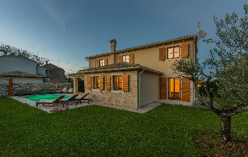 4-Bedroom Villa for 10 Guests in Barban, Croatia