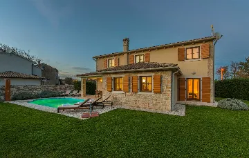 4-Bedroom Villa for 10 Guests in Barban, Croatia