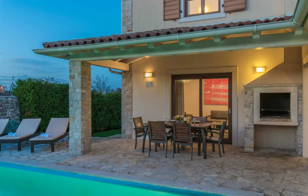 4-Bedroom Villa for 10 Guests in Barban, Croatia