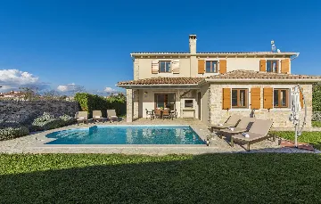 4-Bedroom Villa for 10 Guests in Barban, Croatia