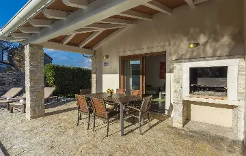 4-Bedroom Villa for 10 Guests in Barban, Croatia