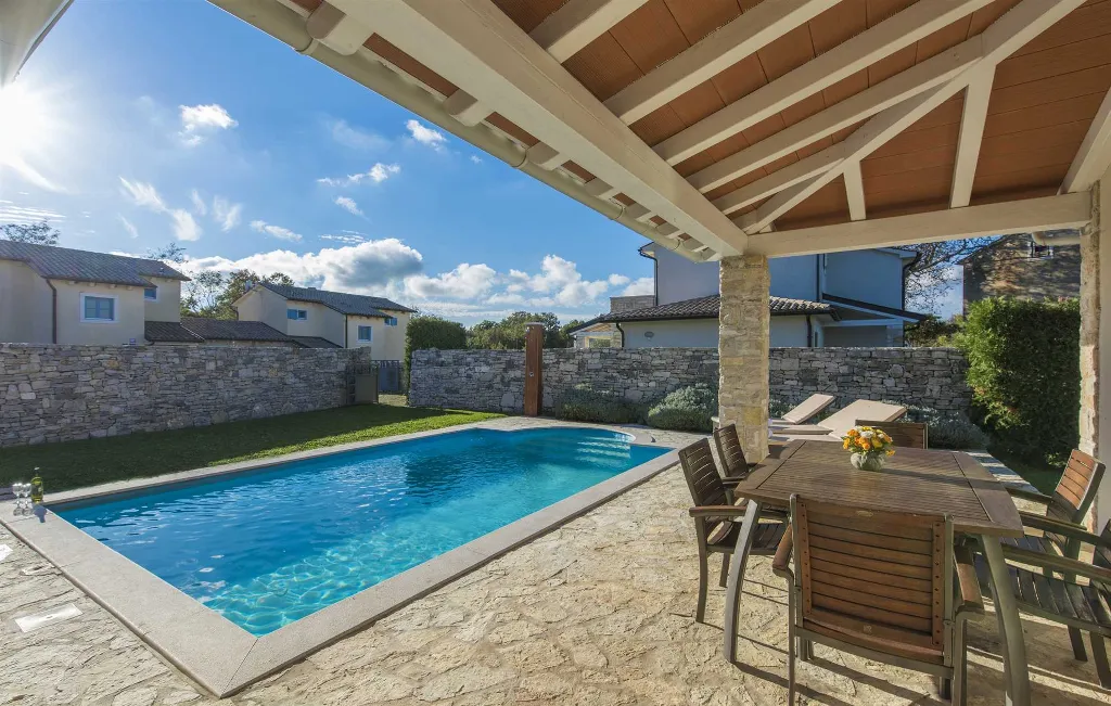 4-Bedroom Villa for 10 Guests in Barban, Croatia