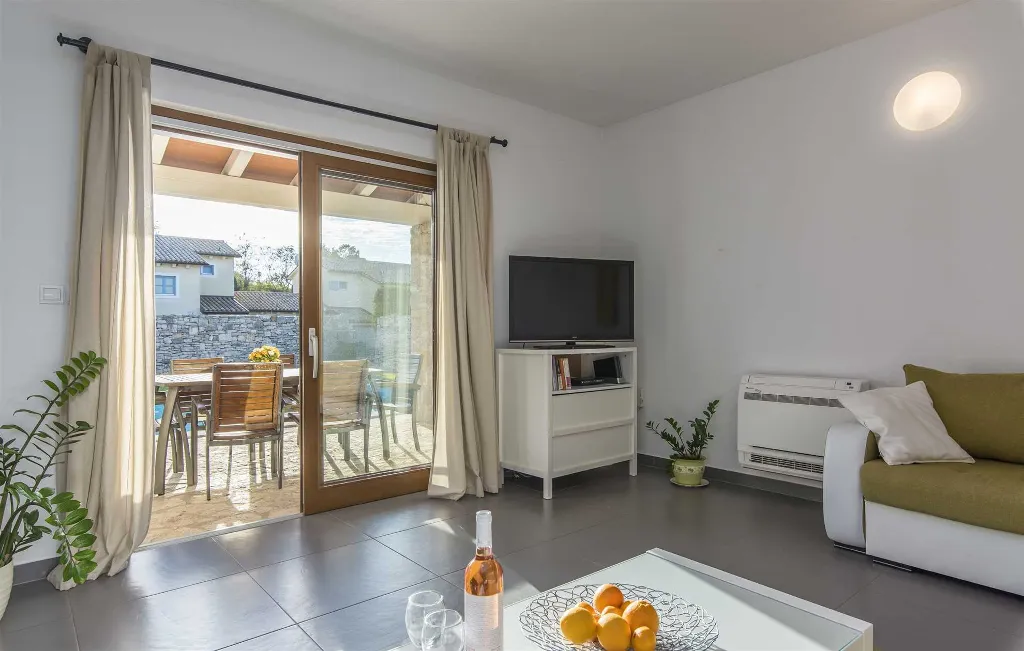 4-Bedroom Villa for 10 Guests in Barban, Croatia