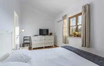 4-Bedroom Villa for 10 Guests in Barban, Croatia