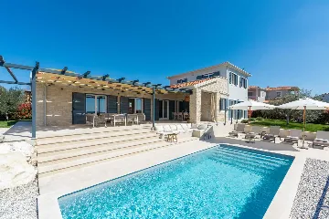 4-Bedroom Villa in Markovac for Up to 8