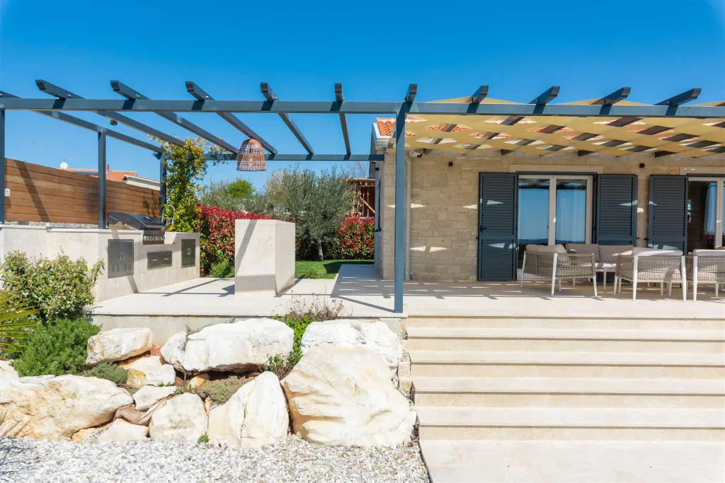 4-Bedroom Villa in Markovac for Up to 8