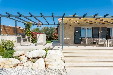 4-Bedroom Villa in Markovac for Up to 8