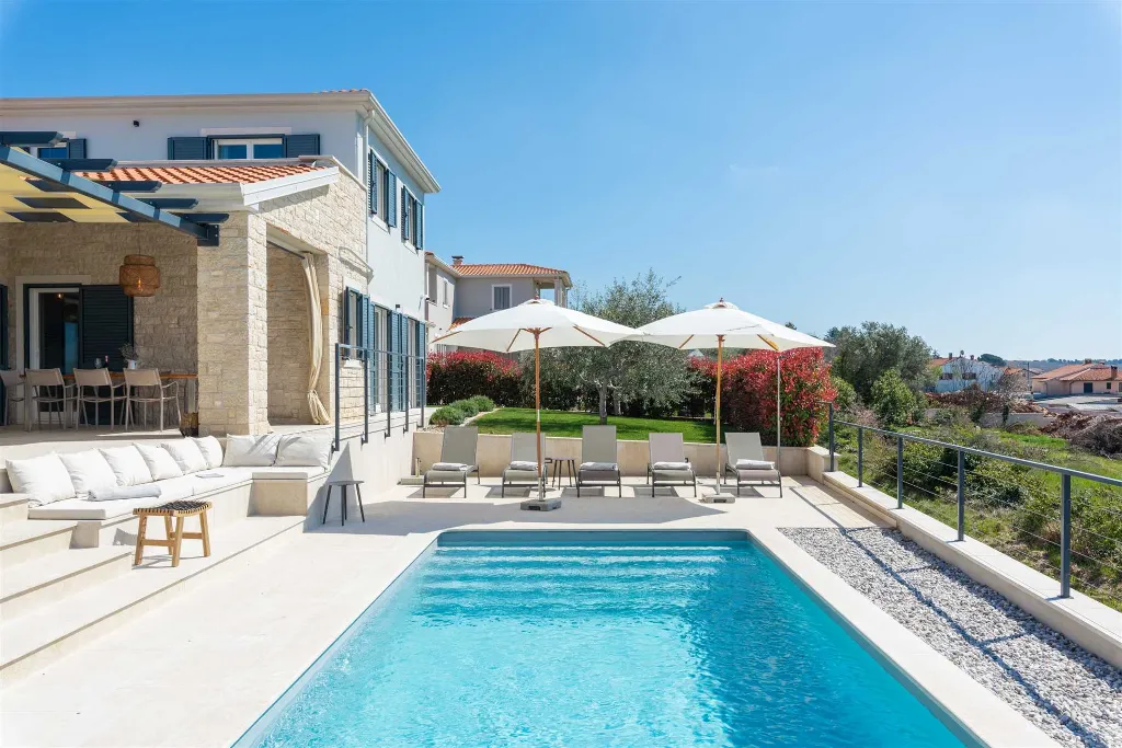 4-Bedroom Villa in Markovac for Up to 8