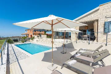 4-Bedroom Villa in Markovac for Up to 8