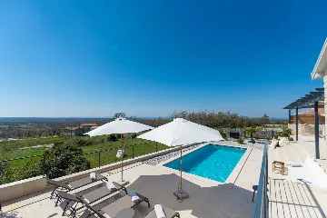 4-Bedroom Villa in Markovac for Up to 8