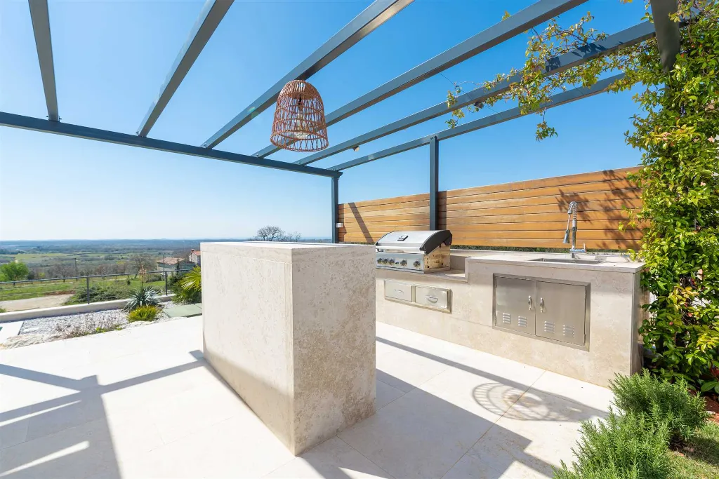 4-Bedroom Villa in Markovac for Up to 8