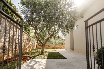 Villa in Tar for up to 8 with Private Pool