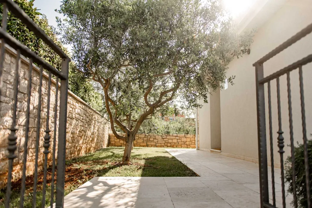 Villa in Tar for up to 8 with Private Pool