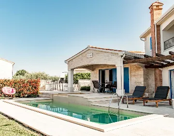 Villa in Tar for up to 8 with Private Pool