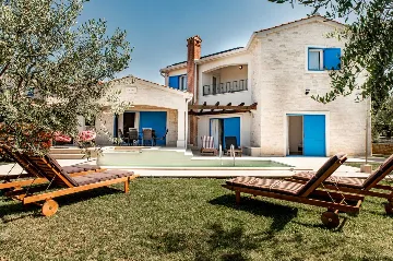 Villa in Tar for up to 8 with Private Pool