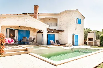 Villa in Tar for up to 8 with Private Pool