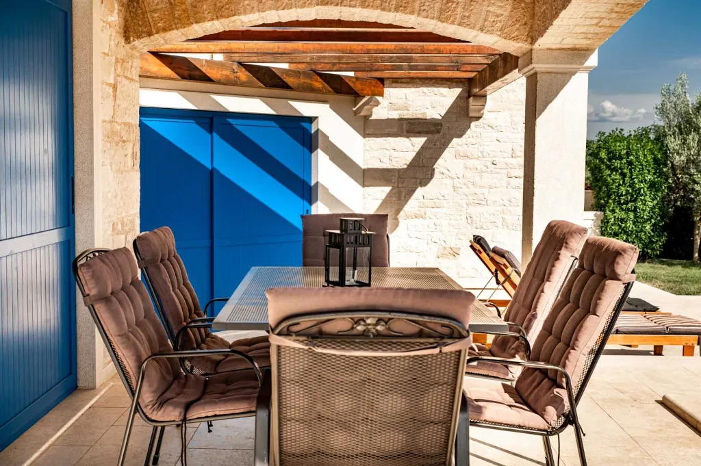 Villa in Tar for up to 8 with Private Pool