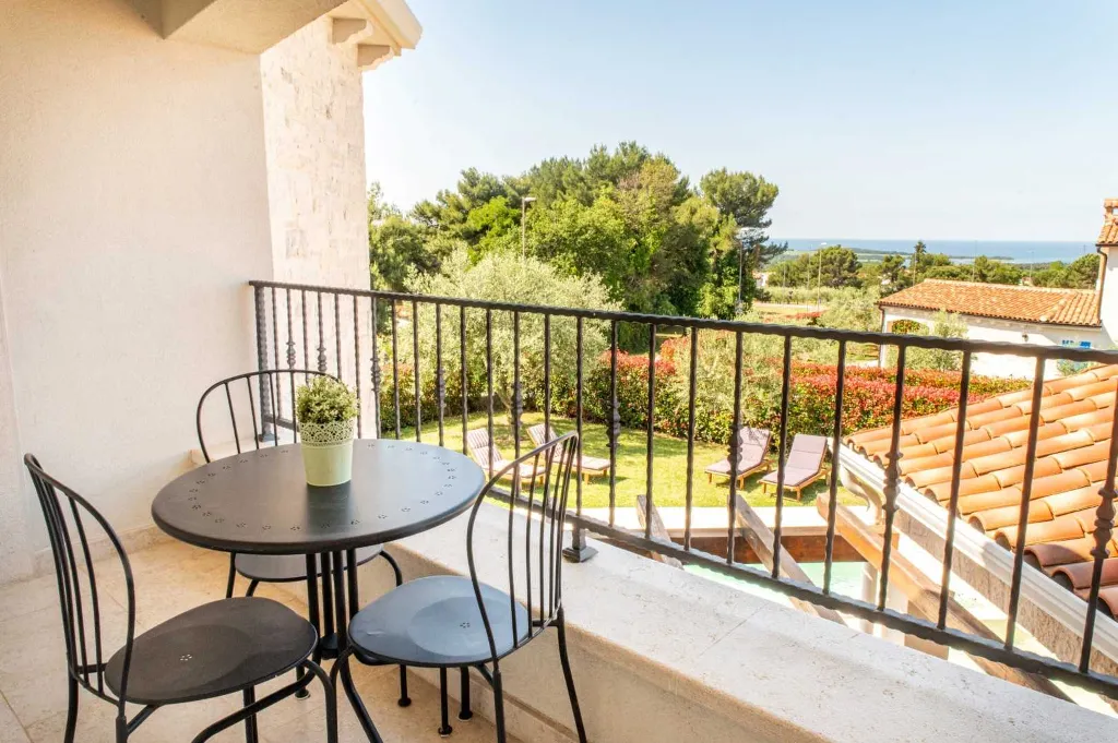 Villa in Tar for up to 8 with Private Pool