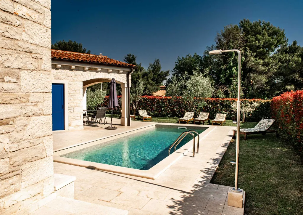 Tar Villa with Private Pool & Sea-View Terrace
