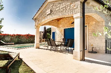 Tar Villa with Private Pool & Sea-View Terrace