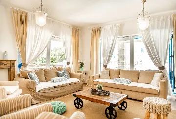 3-Bedroom Villa with Private Pool and Sea View in Tar