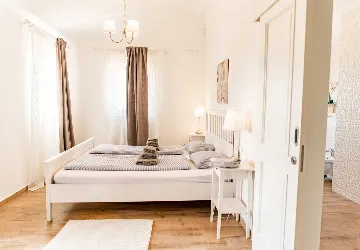 3-Bedroom Villa with Private Pool and Sea View in Tar