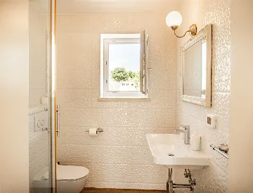 3-Bedroom Villa with Private Pool and Sea View in Tar