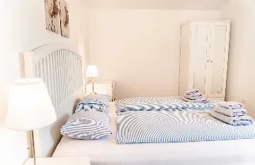 3-Bedroom Villa with Private Pool and Sea View in Tar